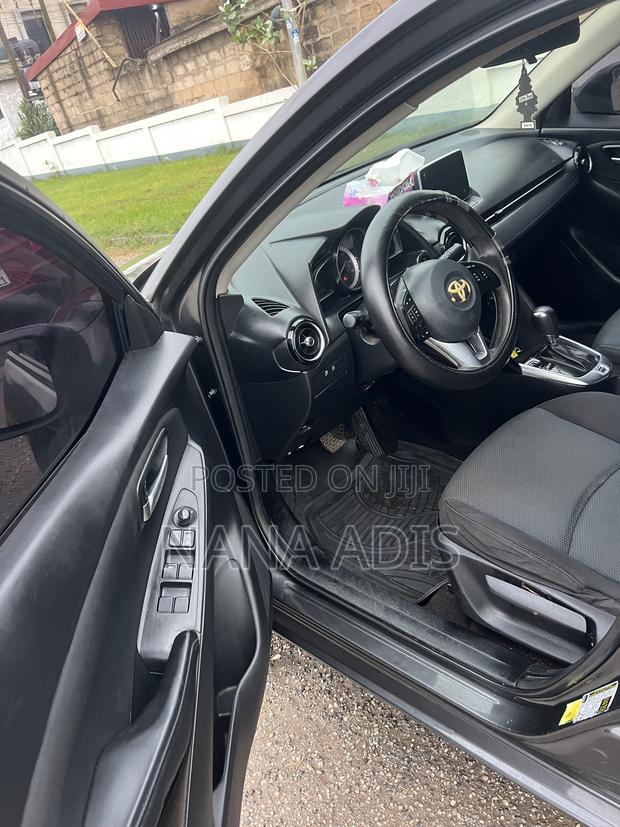 Toyota Yaris iA 1.5 FWD 2017 Gray