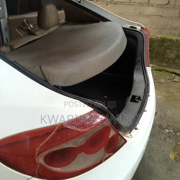 Toyota Progress 2000 White