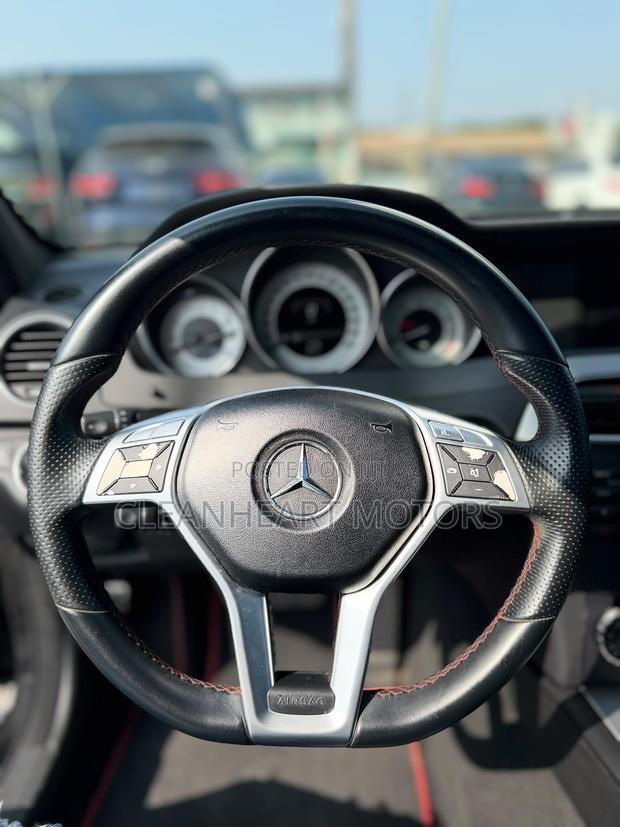 Mercedes-Benz C250 2014 Black