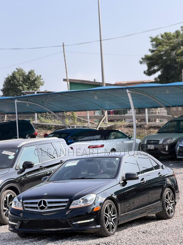 Mercedes-Benz C250 2014 Black
