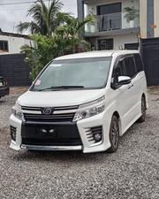 Toyota Voxy 2015 White for sale