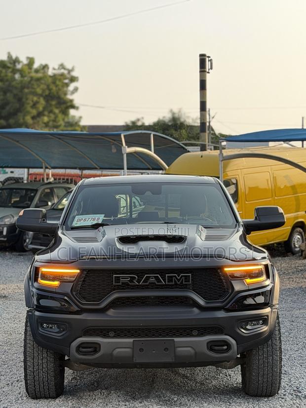 RAM 1500 TRX Crew Cab 4WD SB 2023 Black