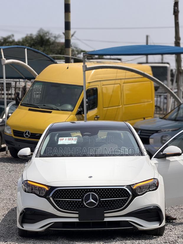 Mercedes-Benz E350 2025 White