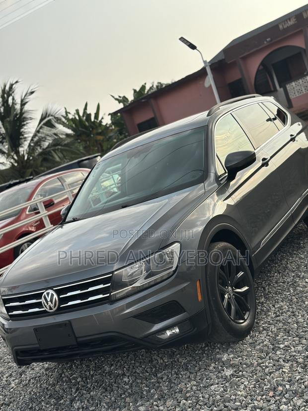 Volkswagen Tiguan 2.0T SEL Premium AWD 4MOTION 2019 Gray