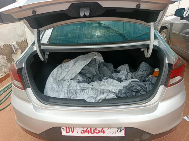 Hyundai Elantra SEL 2019 Silver