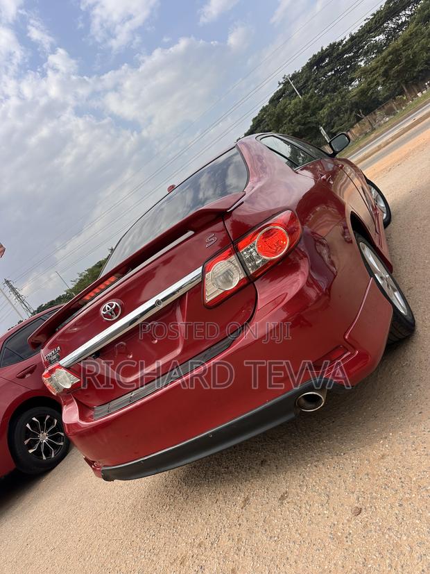 Toyota Corolla S 4dr Sedan (1.8L 4cyl 4A) 2013 Red