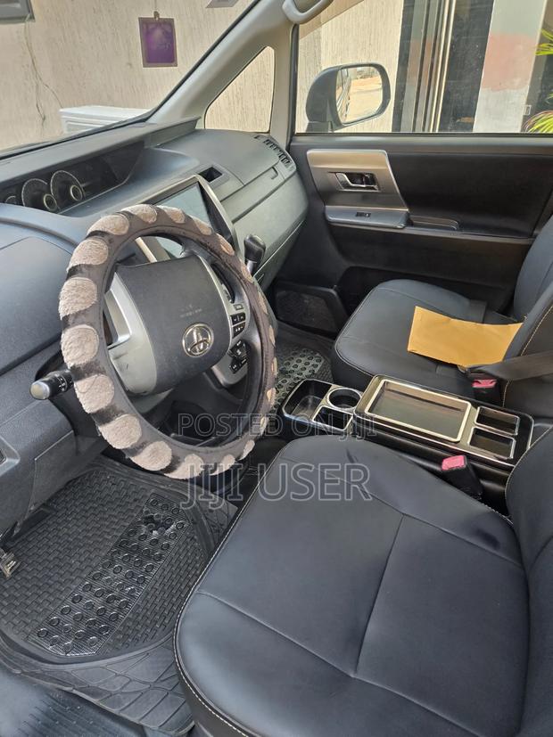 Toyota Voxy 2012 Black
