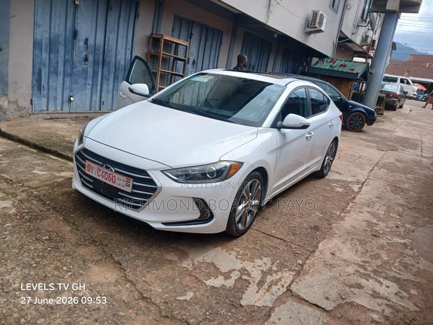 Hyundai Elantra 2017 White