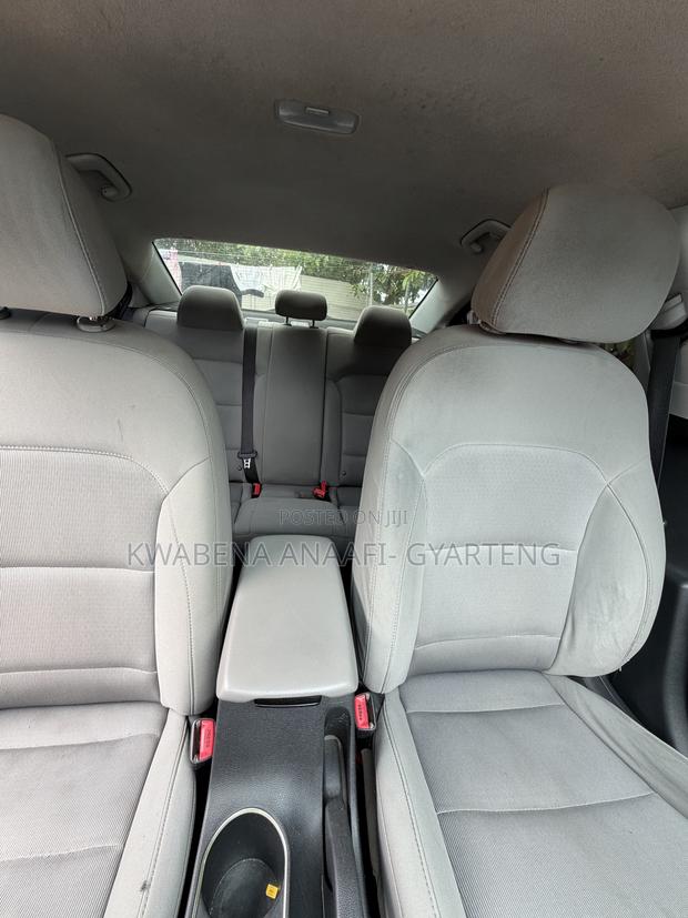 Hyundai Elantra 2018 Gray