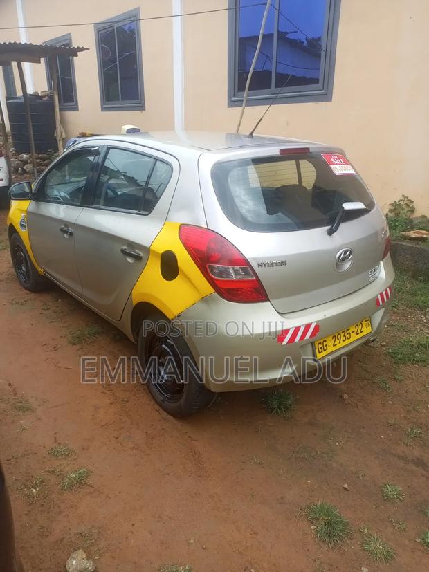 Hyundai i20 2022 Brown
