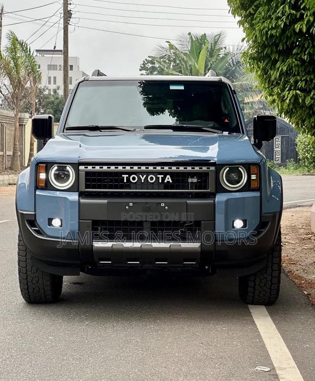 New Toyota Land Cruiser Prado 2.8 2024 Blue