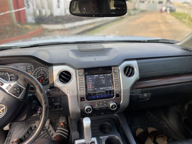 Toyota Tundra 2015 Silver