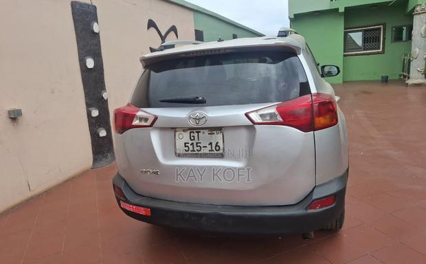 Toyota RAV4 LE 4dr SUV (2.5L 4cyl 6A) 2014 Silver