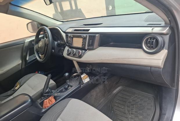 Toyota RAV4 LE 4dr SUV (2.5L 4cyl 6A) 2014 Silver