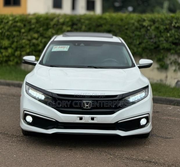 Honda Civic Touring Sedan 2019 White