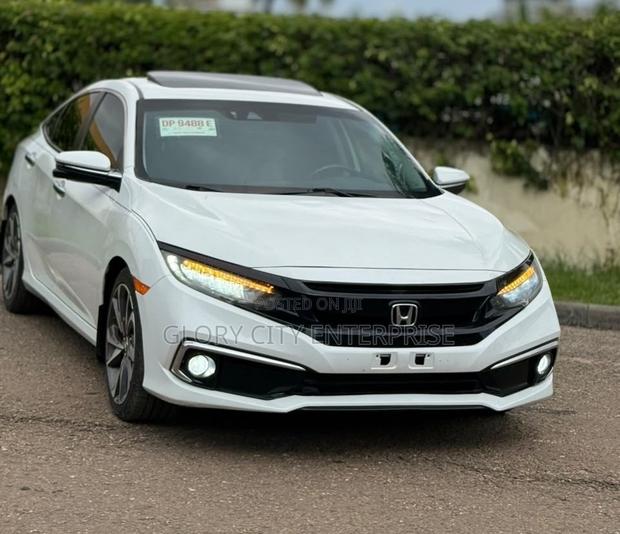 Honda Civic Touring Sedan 2019 White