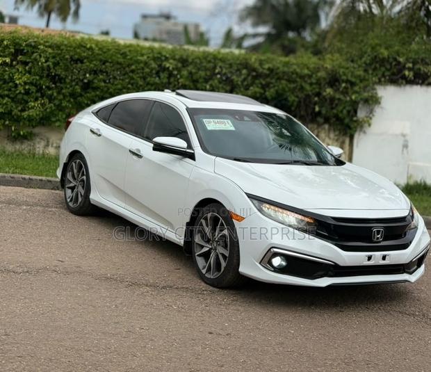 Honda Civic Touring Sedan 2019 White