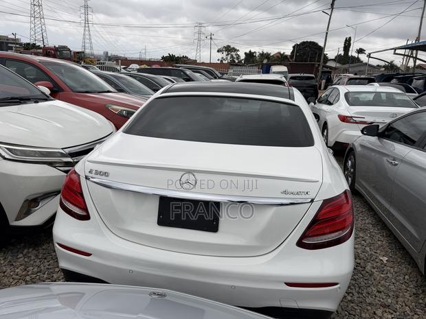 Mercedes-Benz E300 2019 White