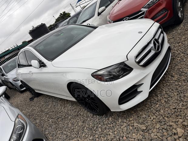Mercedes-Benz E300 2019 White