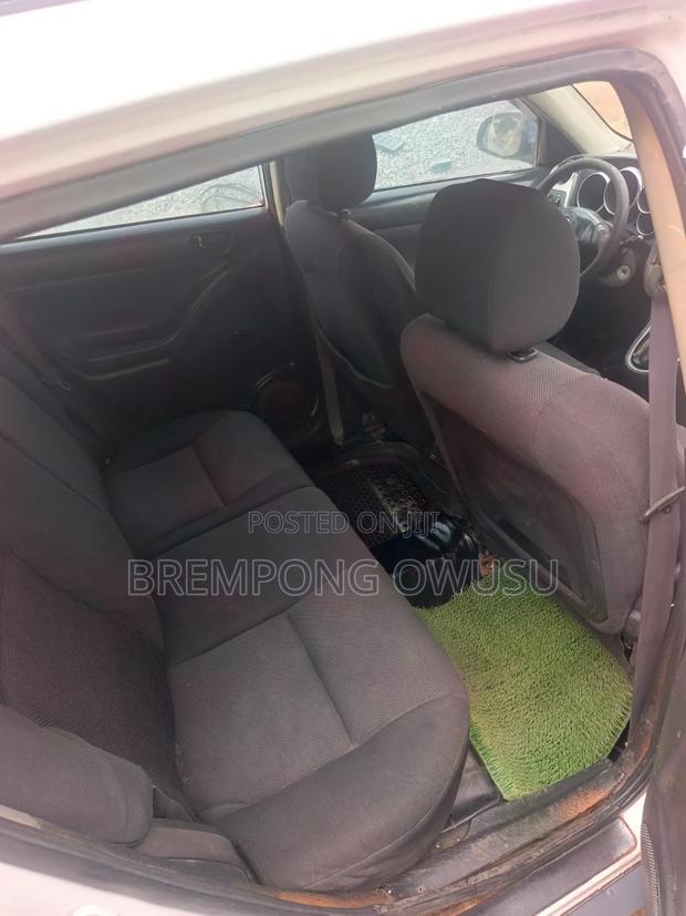 Pontiac Vibe 2007 White