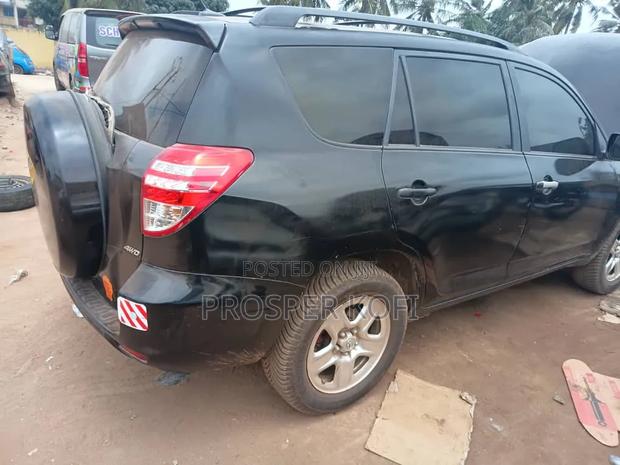 Toyota RAV4 2011 Black