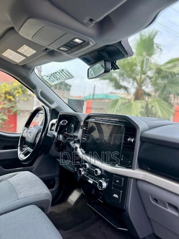 Ford F-150 XLT 2021 White