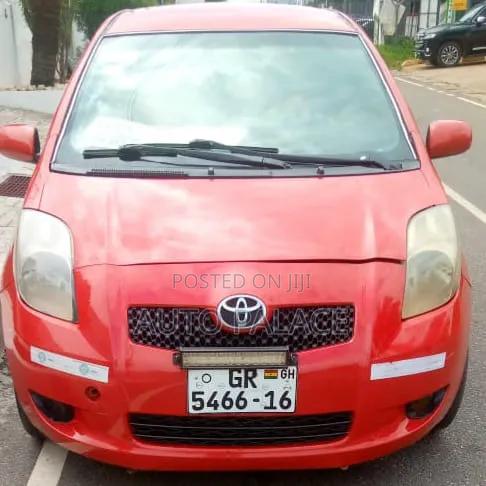 Toyota Yaris 2009 Red