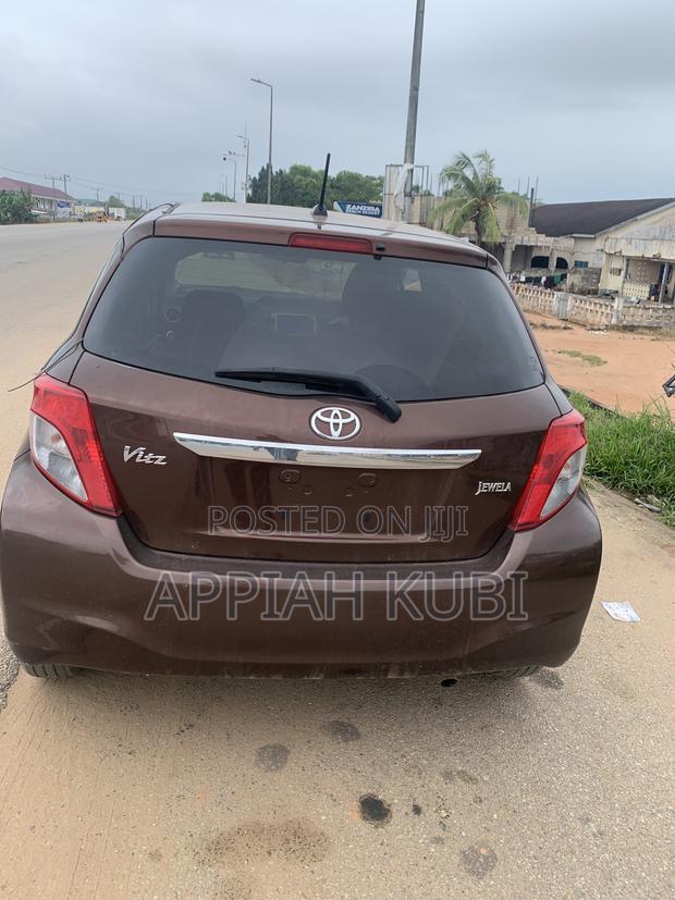 Toyota Vitz 2012 Brown