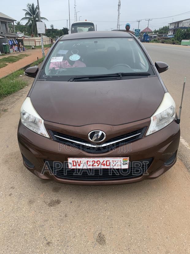 Toyota Vitz 2012 Brown