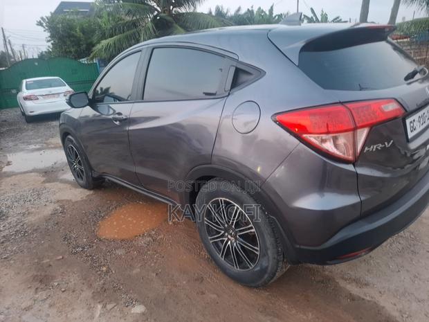 Honda HR-V 4dr SUV (1.5L 4cyl CVT) 2016 Gray