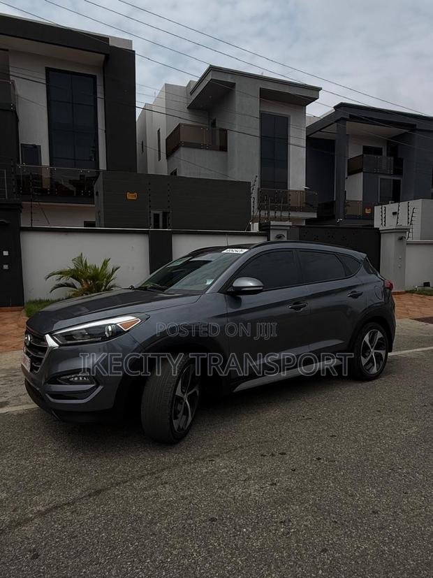 Hyundai Tucson Limited AWD 2018 Gray