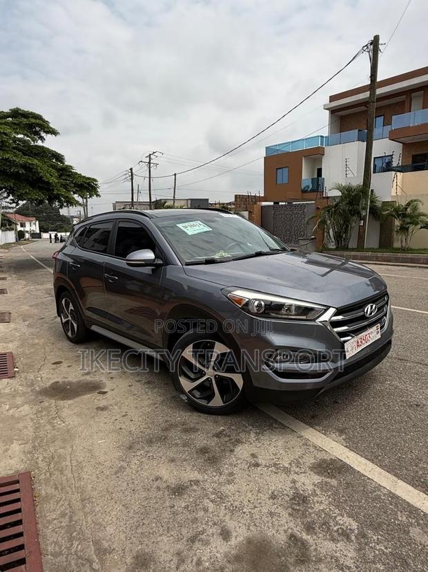 Hyundai Tucson Limited AWD 2018 Gray