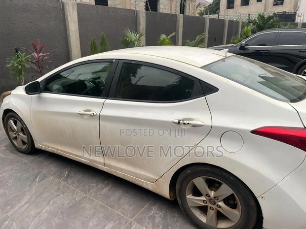 Hyundai Elantra 2013 White