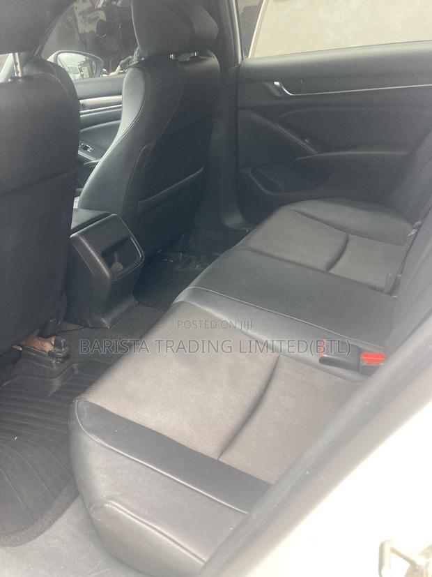 Honda Accord EX (1.5L 4cyl Turbo CVT) 2019 White