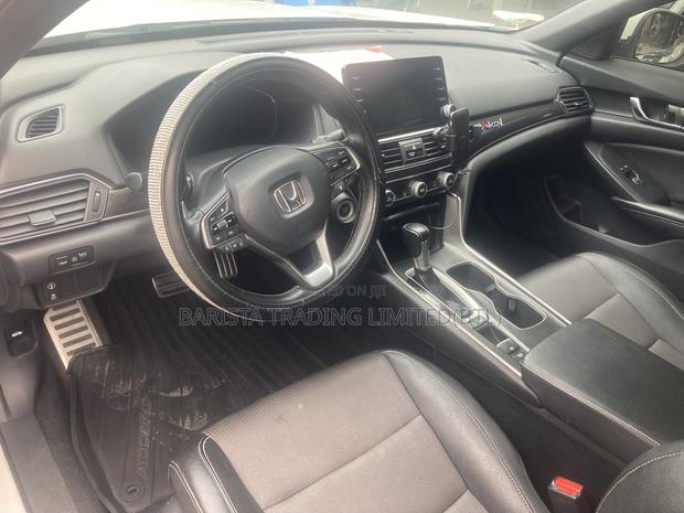 Honda Accord EX (1.5L 4cyl Turbo CVT) 2019 White