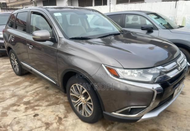 Mitsubishi Outlander SE AWC 2016 Gray
