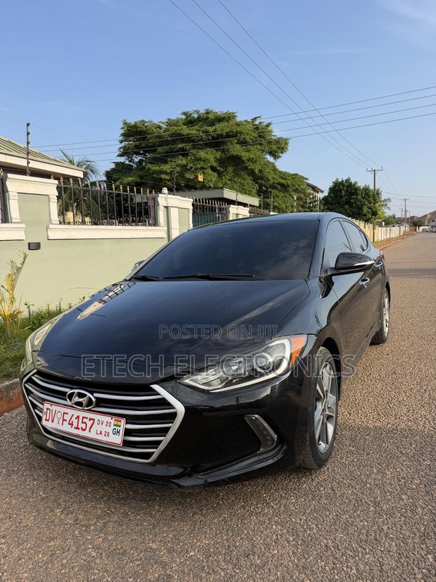 Hyundai Elantra Limited Sedan FWD (2.0L 4cyl 6A) 2017 Black