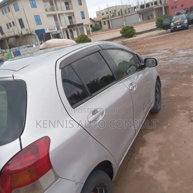 Toyota Vitz 2010 Gray