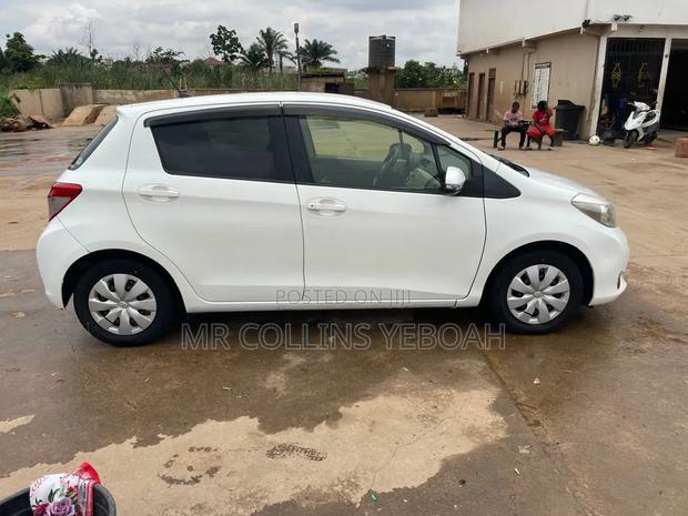 Toyota Vitz 2012 White