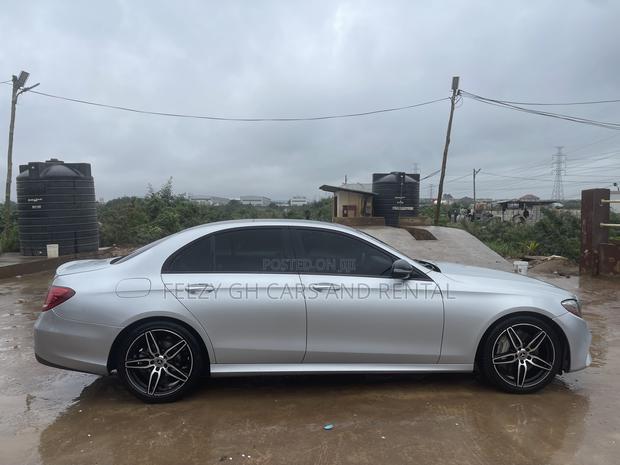 Mercedes-Benz E300 2019 Silver