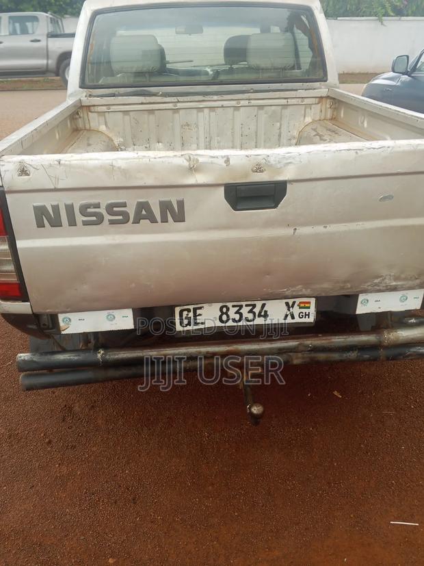 Nissan Hardbody 2000i 2006 Gray