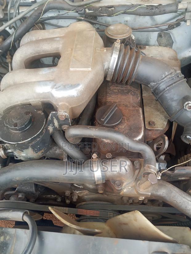 Nissan Hardbody 2000i 2006 Gray