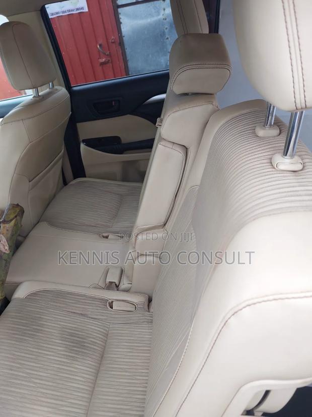 Toyota Highlander 2014 Gold