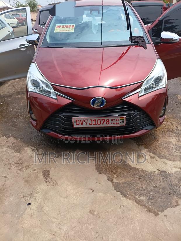 Toyota Vitz 2017 Red