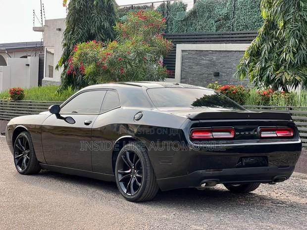 Dodge Challenger 2016 Black