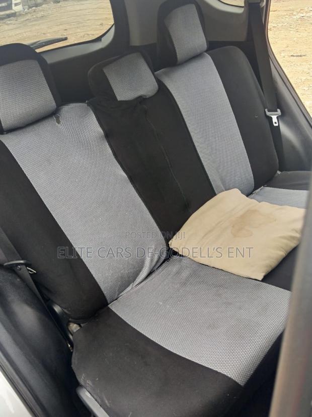Toyota RAV4 LE 4dr SUV (2.5L 4cyl 6A) 2014 Silver