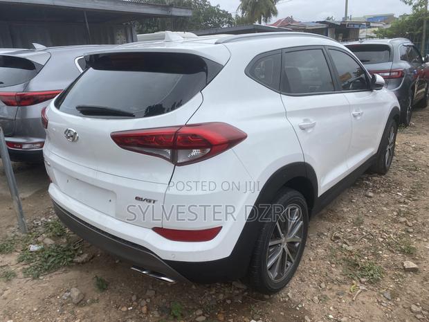 Hyundai Tucson 2018 White