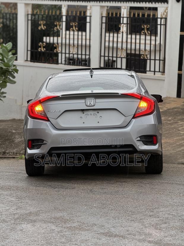 Honda Civic 2018 Silver