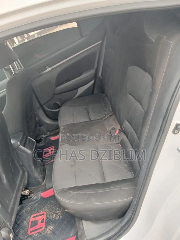 Hyundai Elantra 2018 White