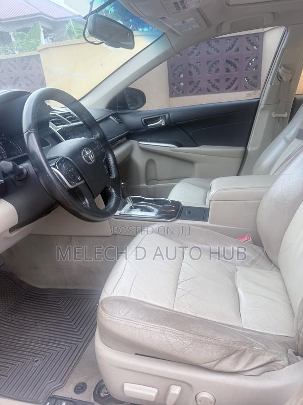 Toyota Camry XLE 4dr Sedan (2.5L 4cyl 6A) 2014 Red